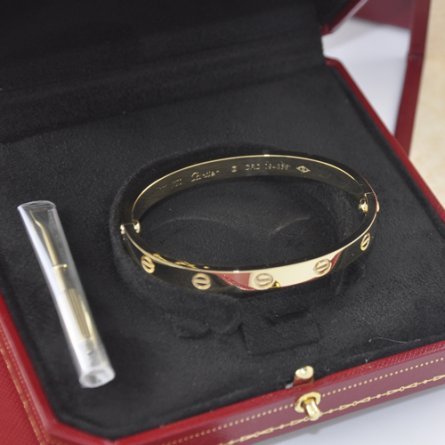 Loan – The Cartier Love Bracelet